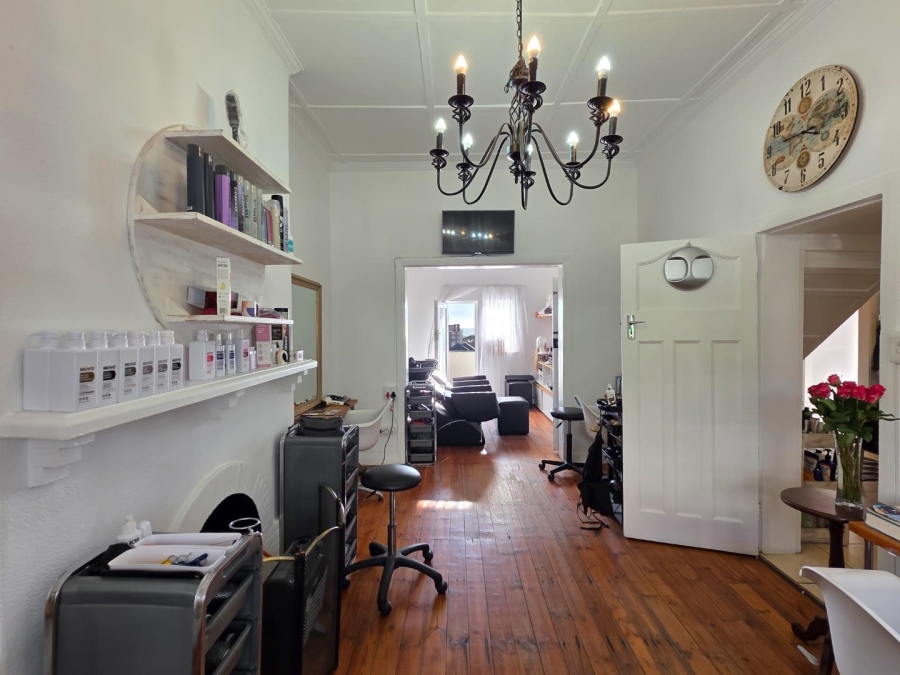 2 Bedroom Property for Sale in Sea Point Western Cape